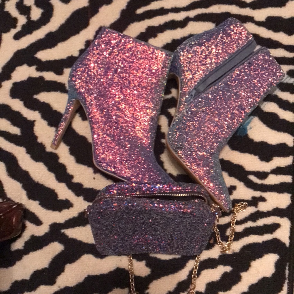 Boots - Picture 5 of 7